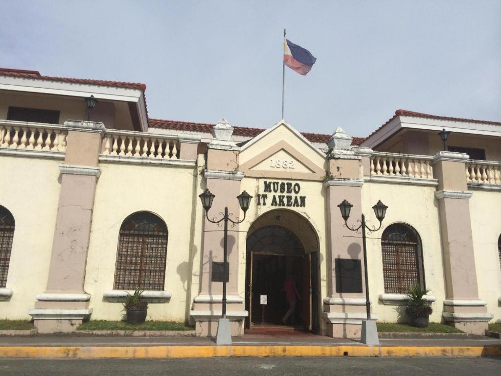 The Premiere Business Hotel Kalibo Luaran gambar