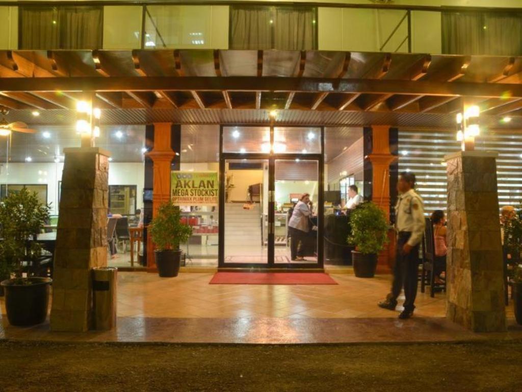The Premiere Business Hotel Kalibo Luaran gambar