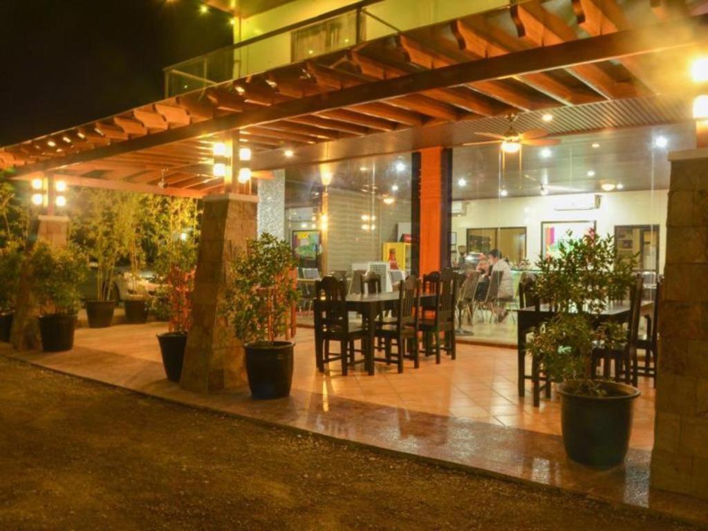 The Premiere Business Hotel Kalibo Luaran gambar