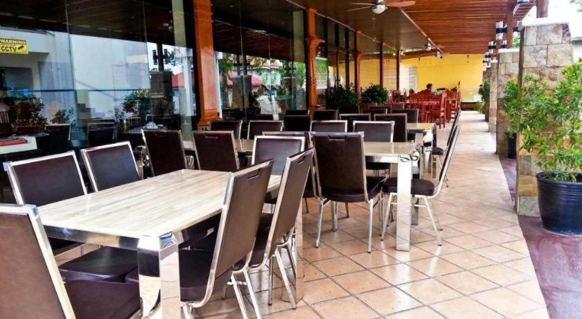 The Premiere Business Hotel Kalibo Luaran gambar