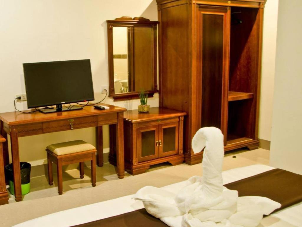 The Premiere Business Hotel Kalibo Luaran gambar