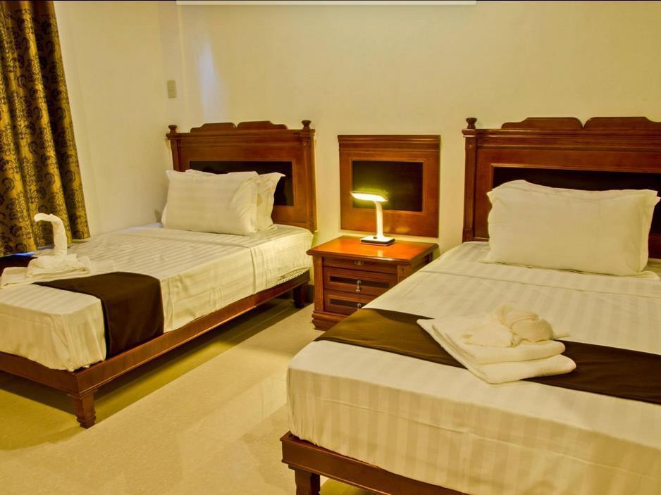 The Premiere Business Hotel Kalibo Luaran gambar